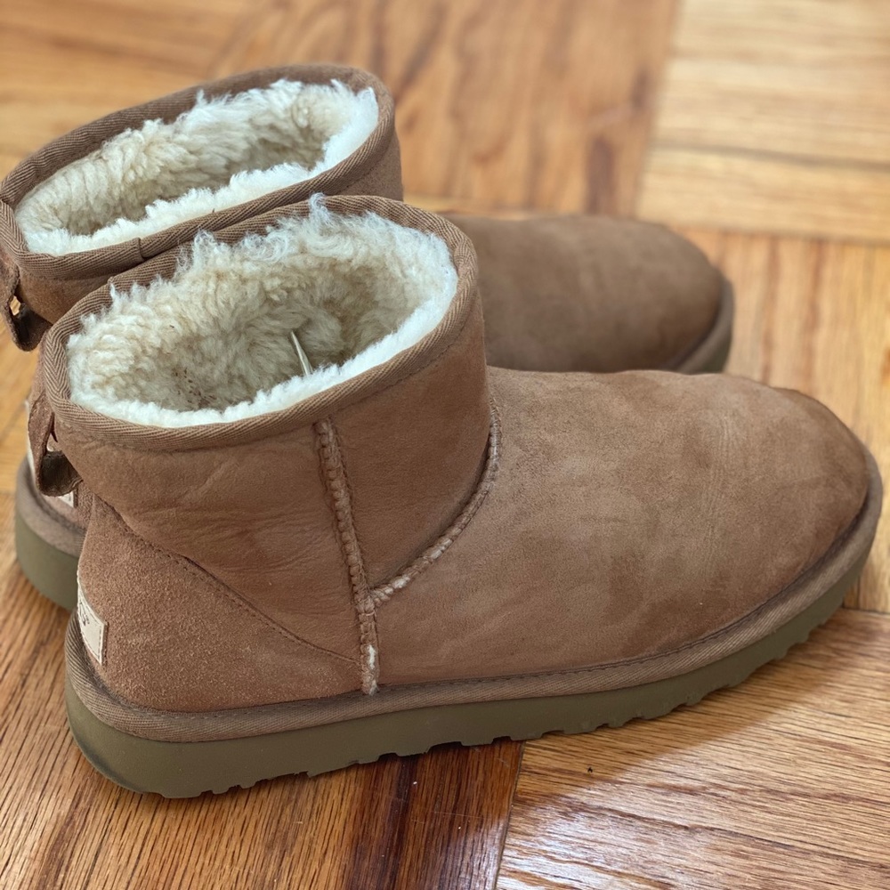 UGG Classic Mini Boot